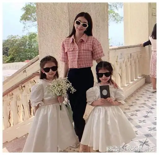 郭富城称两个孩子目前都在学习舞蹈,绘画,音乐和游泳,大女儿功课比较