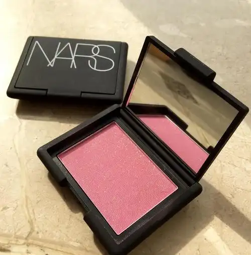 什么腮红好用性价比高_哪个牌子的腮红最好用2018_超人气热卖少女腮红