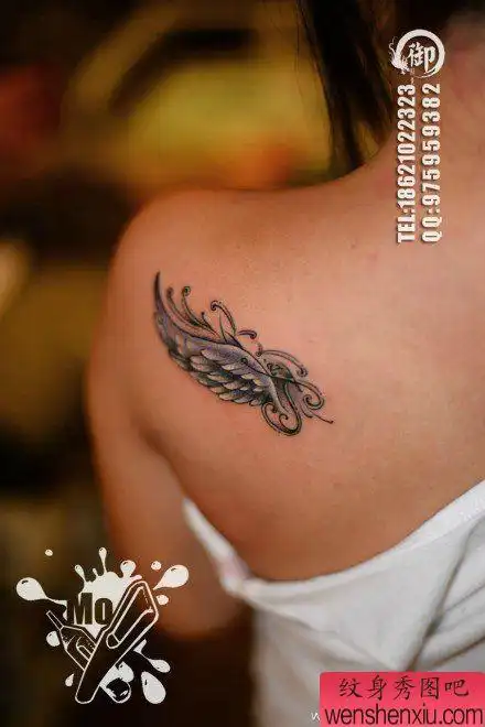 翅膀羽毛纹身