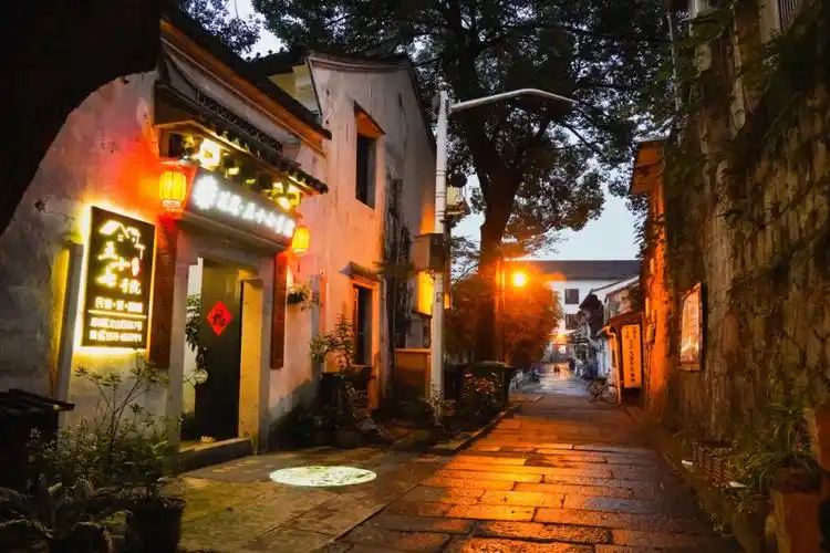 择一个雨天去绍兴感受江南水乡的烟雨