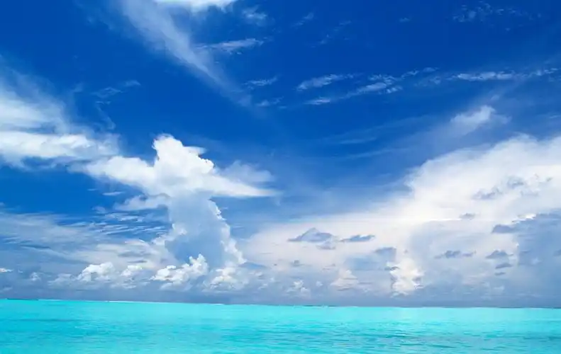 风景壁纸 > 正文  本文 简约淡雅的高清背景壁纸_清新淡雅的蓝色由小