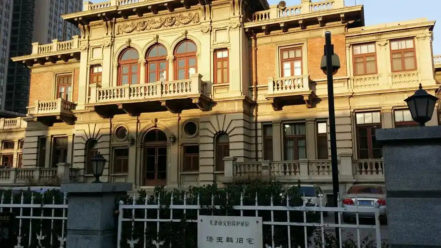 这里是大军阀汤玉麟的旧居,非常气派的一个大宅子.