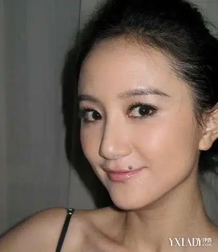 她脸上的一颗"美人痣"让颜值高到爆棚!