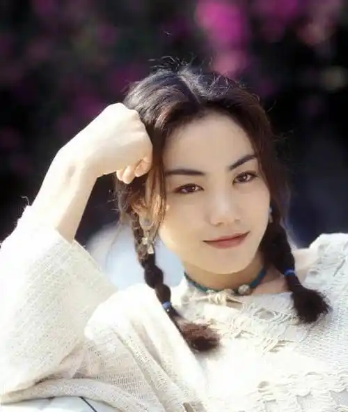 王菲年轻照曝光真正的明眸皓齿吊打一众现代女明星