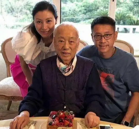 父亲的良苦用心:每月可领取200万生活费,420亿遗产需1750年领完 - 历