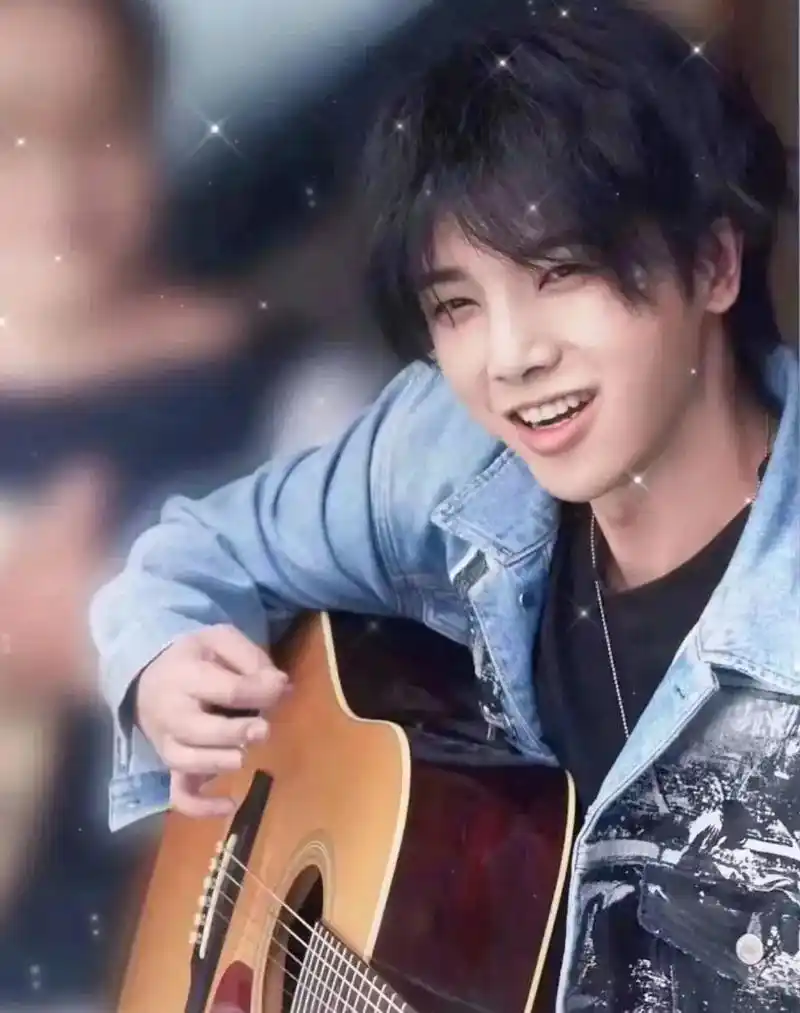 华晨宇 #点燃银河尽头的篝火 #et - 抖音