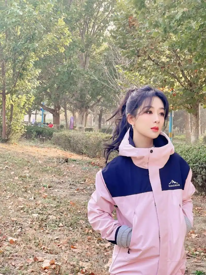 生日快乐.虽然杨紫姐姐明天就31岁了,但是在我这里他永远是最 - 抖音