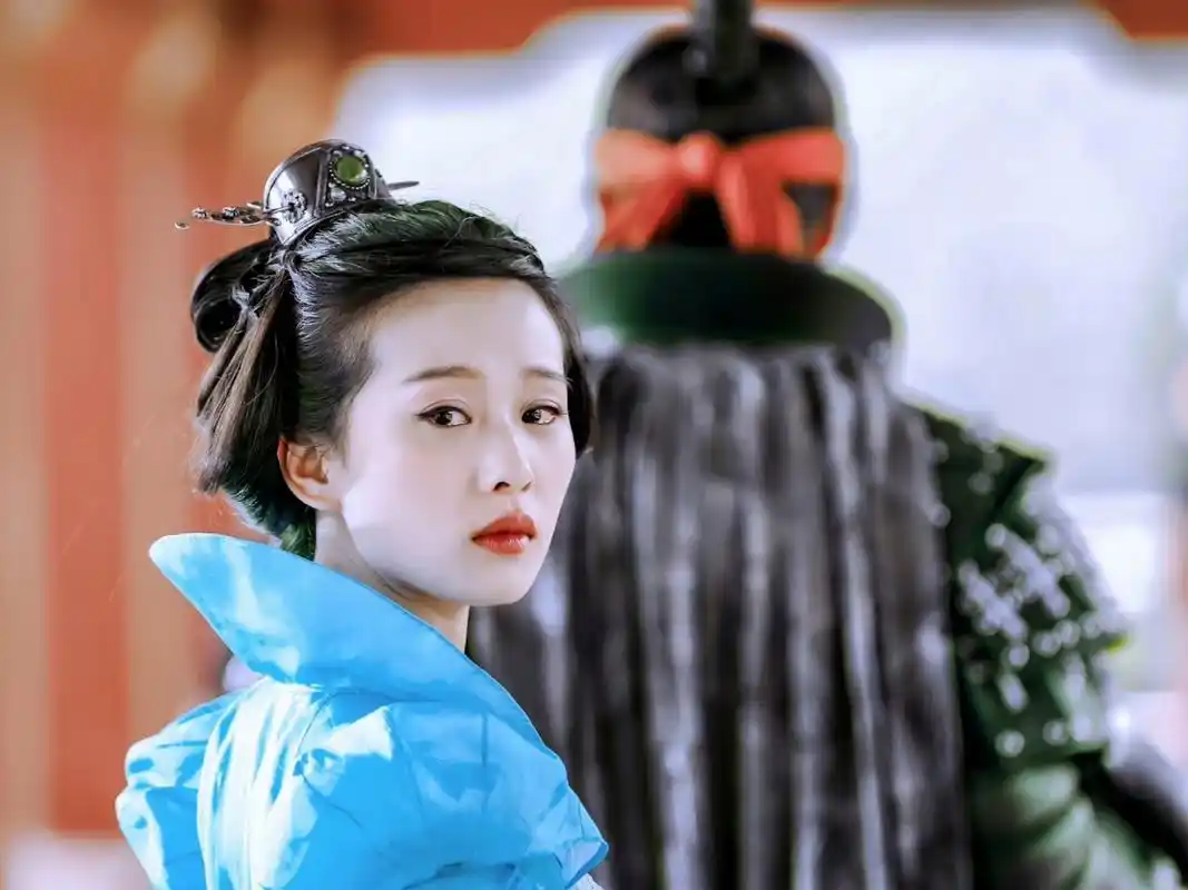 刘诗诗在2008年8月份开始参演电视剧《仙剑奇侠传三》  李国立一开始