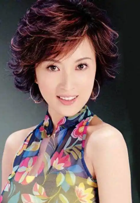 "博纳老板娘"金巧巧:悬赏百万力证清白,自曝出演不了农村人?