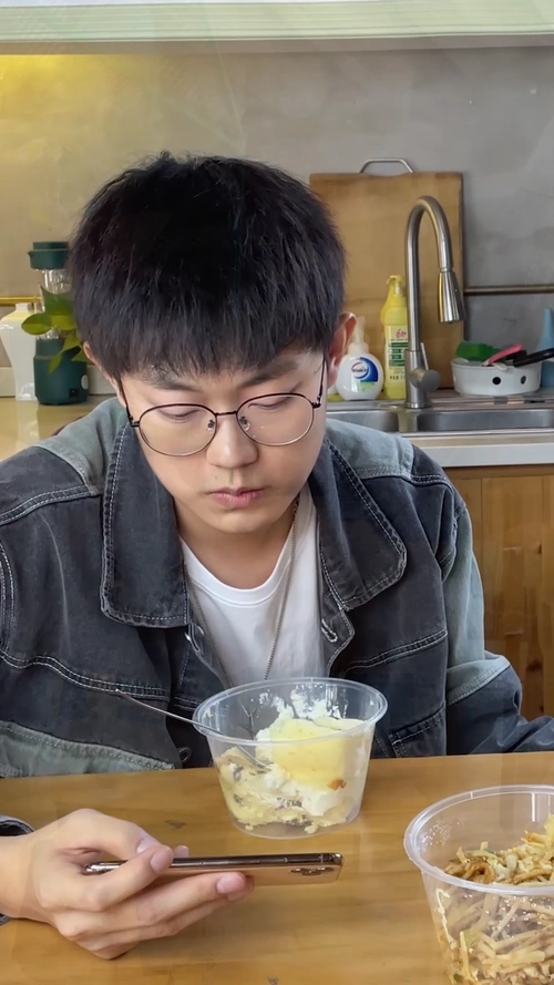 维维啊他本应记住你的所有喜好维式委屈爱情敷衍