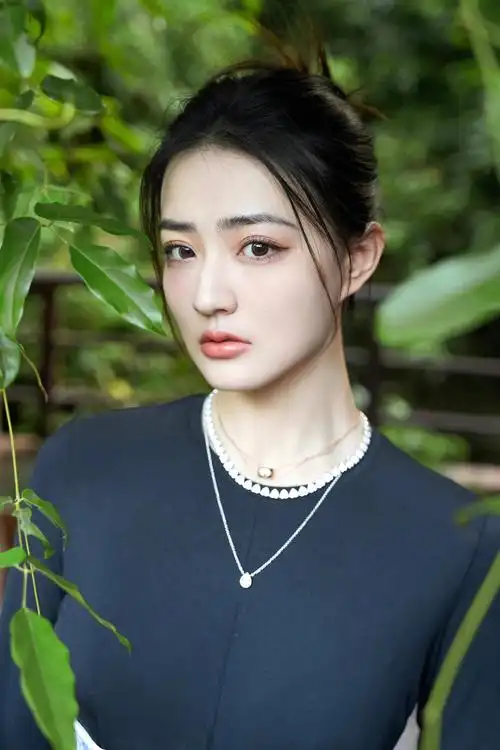 "百变女星"徐璐美图