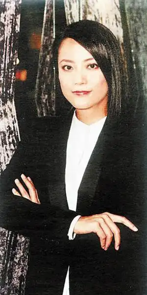 霍汶希揭香港演艺圈内幕 首回应"锋芝"事件