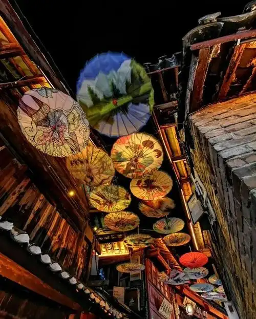 寻找丽江四方街的古镇韵味