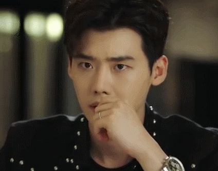 李钟硕w两个世界男神帅哥gif动图_动态图_表情包下载_soogif