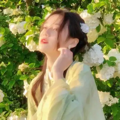 清新淡雅气质美女头像 高清好看的唯美头像女有气质迷人图片_女生头像