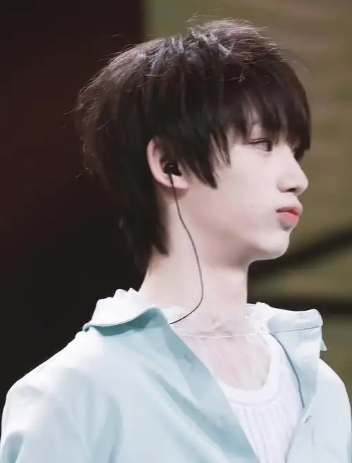 降低水贴含量开一个丁程鑫嘟嘟嘴丁婆亲亲楼00