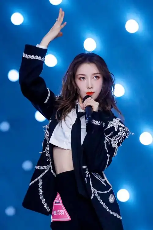 姜贞羽潇洒小姐舞台