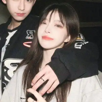 ins真人恩爱情头听别人说你觉得我长得不好看咋滴你想搞特殊