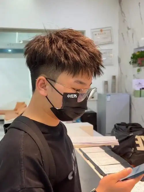 贵阳男生烫发  #男生发型  #男生发型  #摩根烫  #男生变帅发型指南