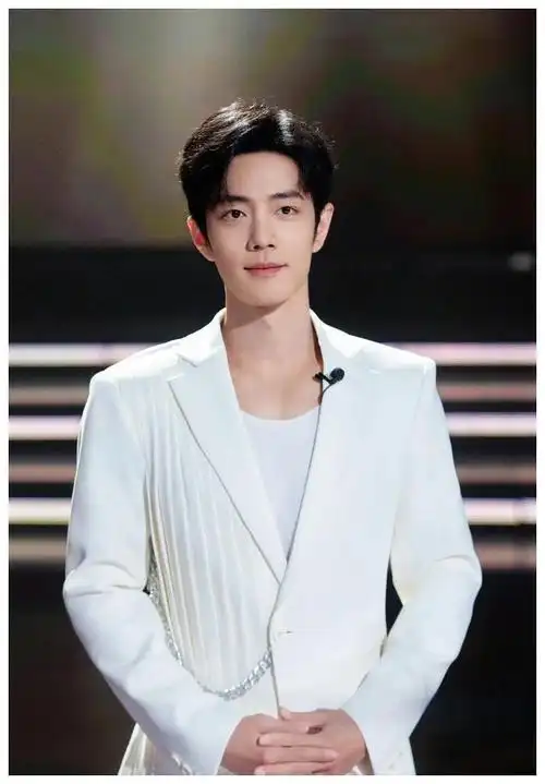 肖战领舞畅游设计圈全新专属手稿震撼登场看得我眼前一亮