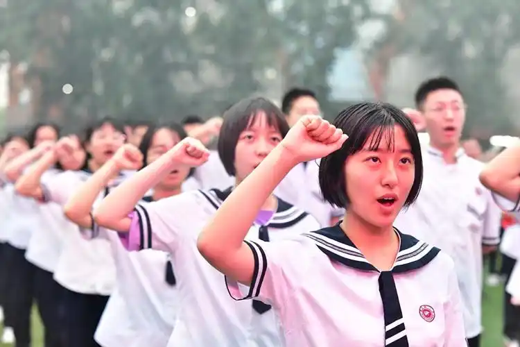 百年正青春奋斗正当时丨西安铁一中2021年秋季开学典礼举行