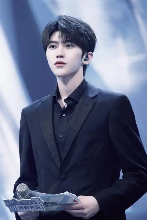 蔡徐坤2021个人巡回演唱会