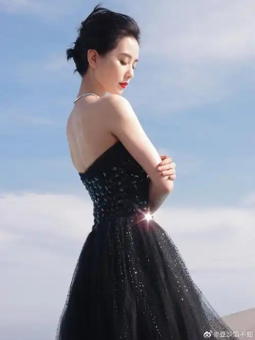 体态大师#lss跪求姐姐多穿漏背装刘诗诗‖名品背‖绝美肩颈刘诗诗超话