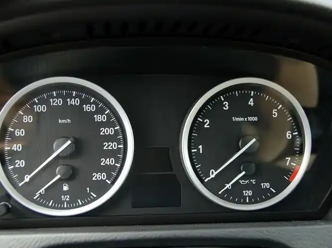 白色宝马x6 09款 xdrive35i仪表盘|宝马x6内饰图片 – 车主之家