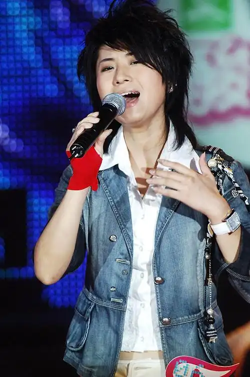 影音娱乐 明星全接触 bq2006年度红人榜专题 正文尚雯捷  点击此处