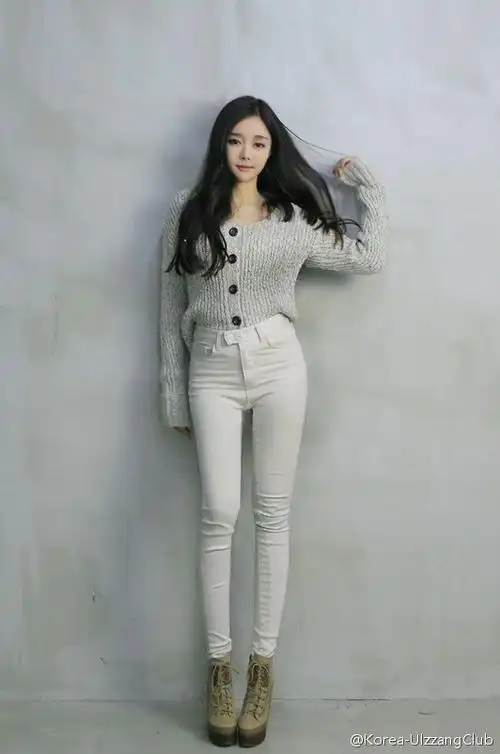 图片中的女孩是谁