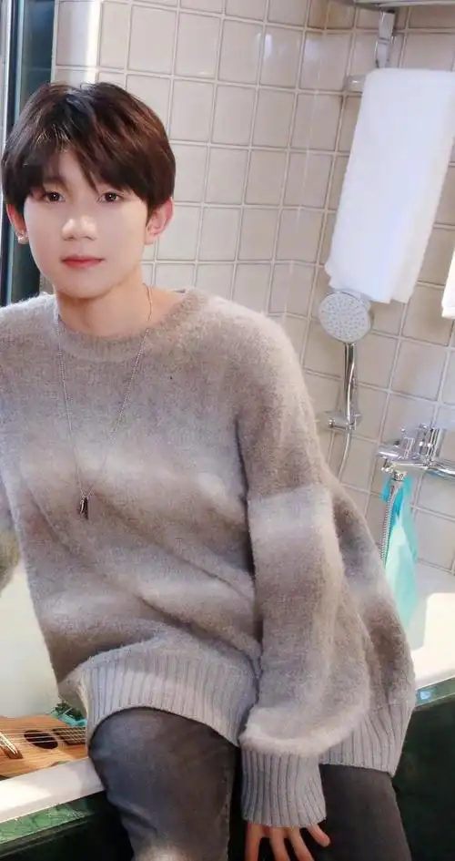 240218 王源舞台魅力四射,甜美形象俘获无数粉丝心|发型|古典乐|填词