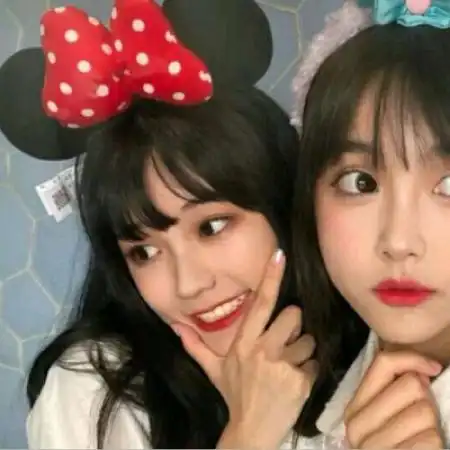 可爱闺蜜女生头像两人每一个人都让我微笑