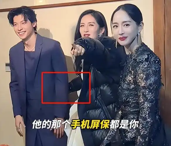 谢娜又失态了多次上手摸男明星举止夸张直接把同场女星晾一边