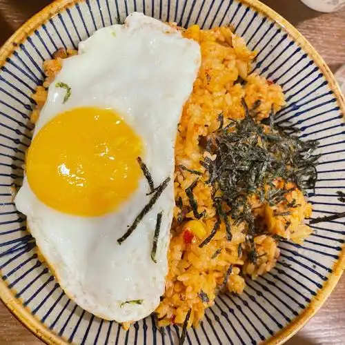 ins风 布局和氛围都挺温暖的90服务:没感受到啥服务「泡菜牛肉炒饭