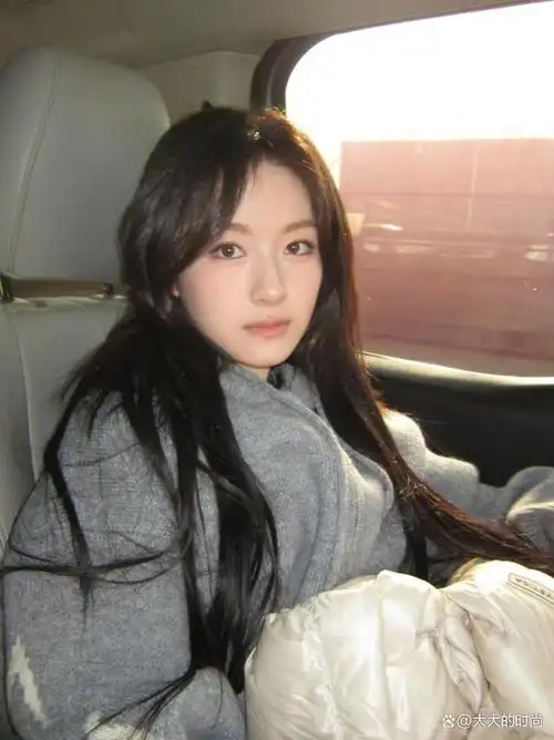 这个月林一迎来了他第三个女主角