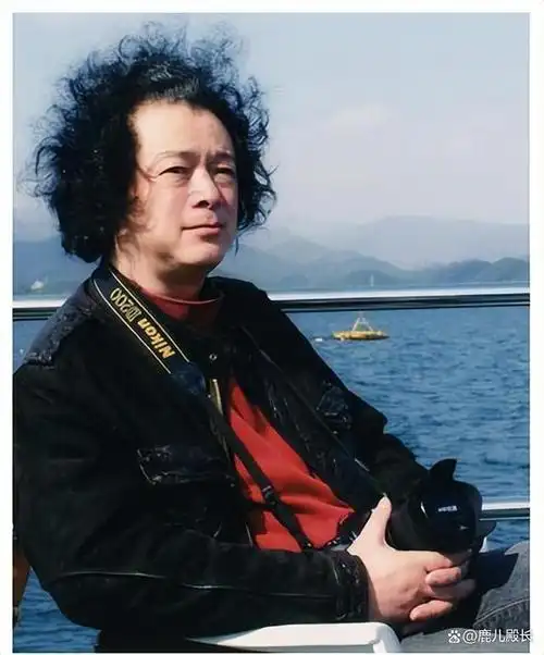 演员奚望在继父刘之冰支持下离婚带着女儿的她现在怎样了