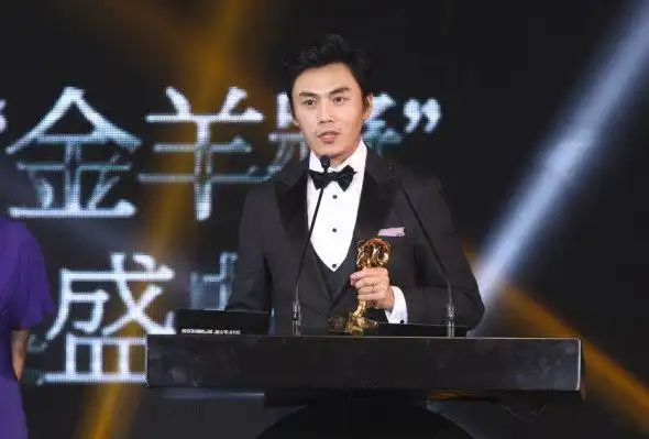 【图】文艺男神秦昊再获影帝 上台领奖感谢娄烨与老婆