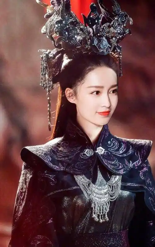 原创李沁狼殿下超高颜值剧照曝光比庆余年造型更美追定了