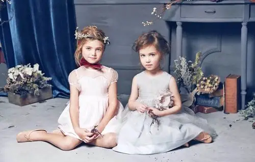 欧美小萝莉 头像 萌baby 手机壁纸 锁屏壁纸.