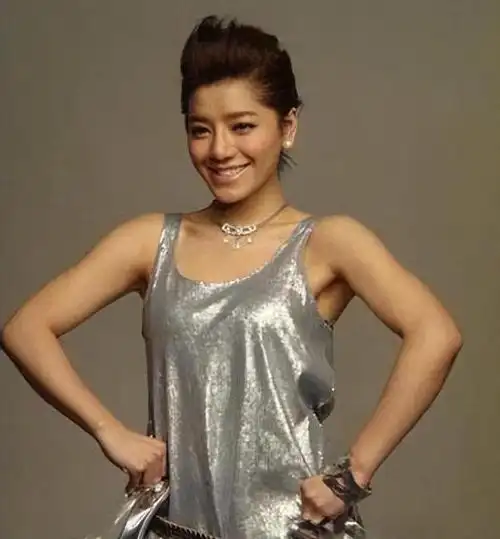 超女冠军江映蓉因整容失败像怪物全身只剩眼珠是自己的