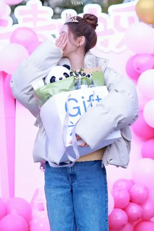 张予曦秦翡##张予曦你的谎言也动听##你的谎言也动听杀青