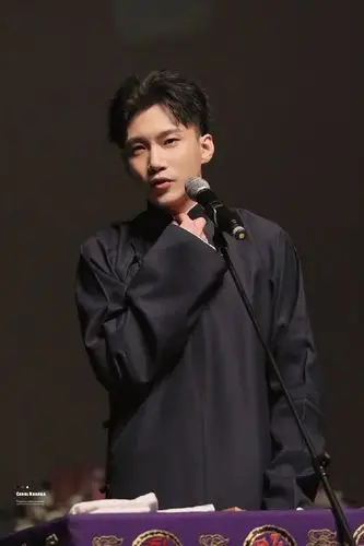 何九华[超话]# [酷]#尚九熙何九华1214潍坊. 来自心愿卡卡卡k - 微博