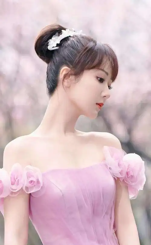 杨紫超漂亮的手机壁纸已送达这么好看紫米们怎么可以错过呢