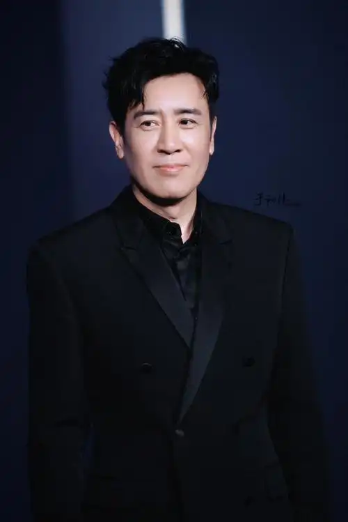 于和伟超话91#抖音电影奇遇夜#230608  |  抖音电影奇遇夜红毯心怀