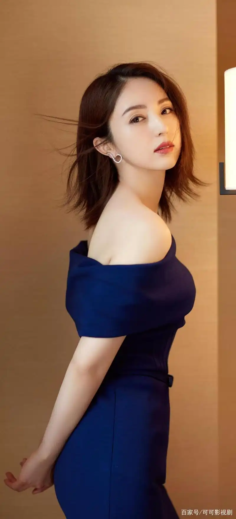 "雪花女神龙"董璇高清写真美爆了,柔韧和强大的女人!