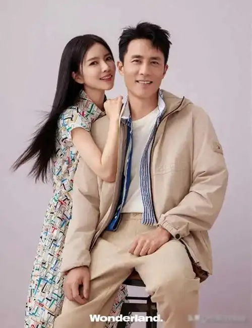 杜淳和老婆成都skp扫货王灿晒照展示新衣一次买12件穿得完