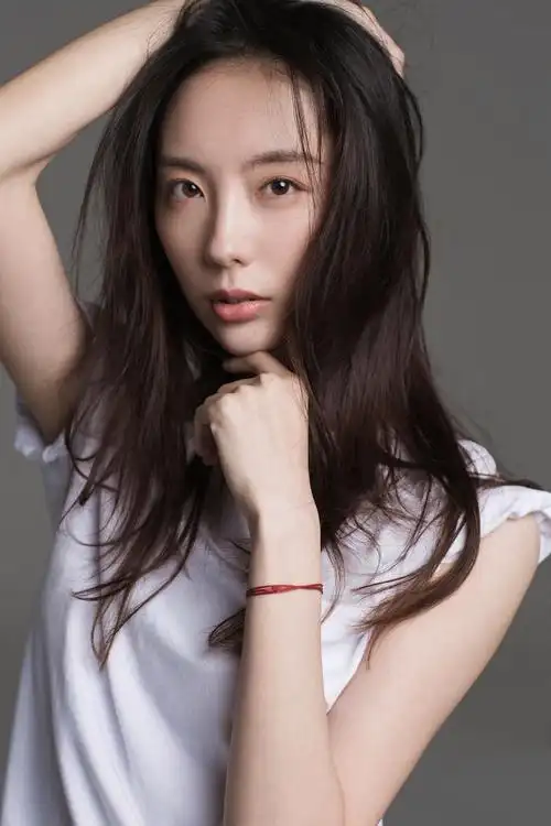 p data-id="gnfidi9qmr">陶珞依(原名苗洛依),1991年3月11日出生于