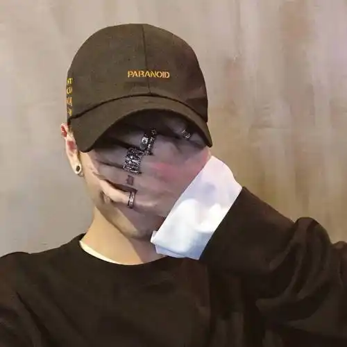 戴帽子口罩的男生头像 戴帽子口罩的男生头像动漫