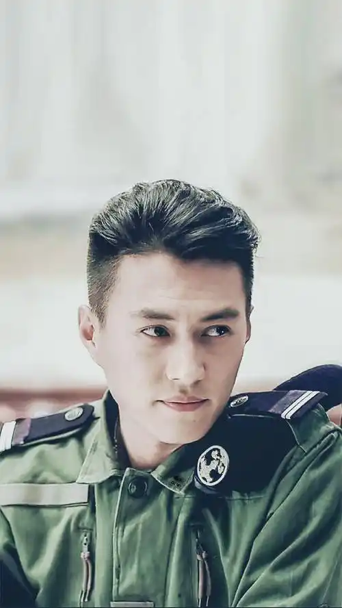 靳东,好男人,尊重女性抵触"吻戏",无愧于"国民老公"的称号