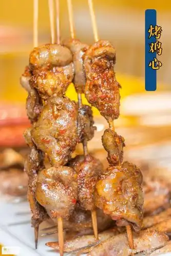 这家"物串局",除了火锅串串之外,美味的烧烤也能品尝得到啦